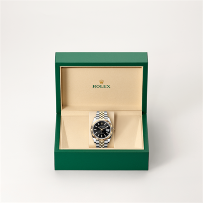 Datejust 41, Oyster, 41 mm, Oystersteel and yellow gold watch inside presentation box