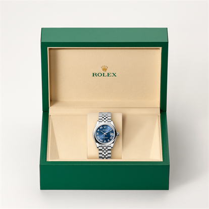 Datejust 31, Oyster, 31 mm, Oystersteel watch inside presentation box