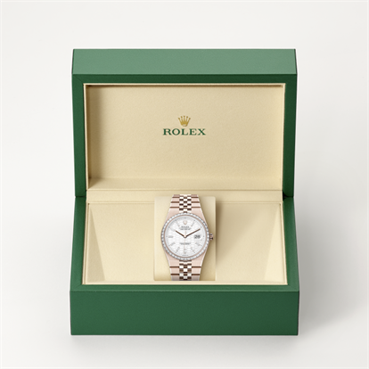 Land-Dweller 36, Oyster, 36 mm, Everose gold and diamonds watch inside presentation box