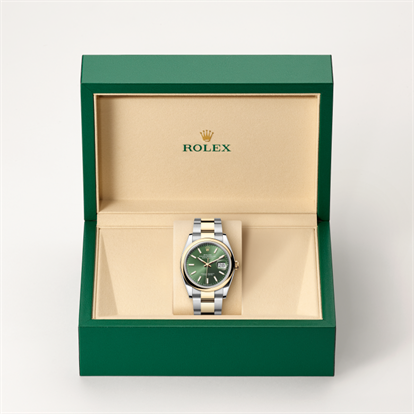 Datejust 36, Oyster, 36 mm, Oystersteel and yellow gold watch inside presentation box