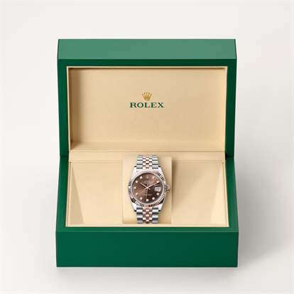 Datejust 36, Oyster, 36 mm, Oystersteel and Everose gold watch inside presentation box