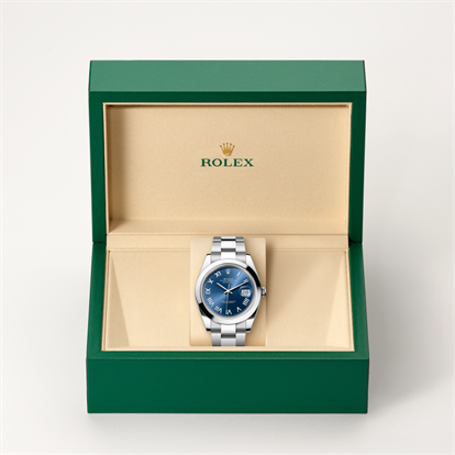 Datejust 41, Oyster, 41 mm, Oystersteel watch inside presentation box