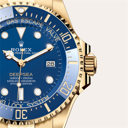 Rolex Deepsea, Oyster, 44 mm, yellow gold watch