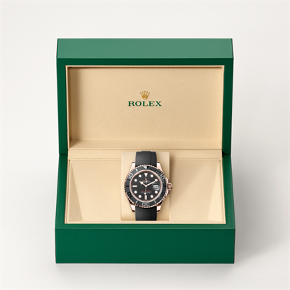 Yacht-Master 40, Oyster, 40 mm, Everose gold watch inside presentation box