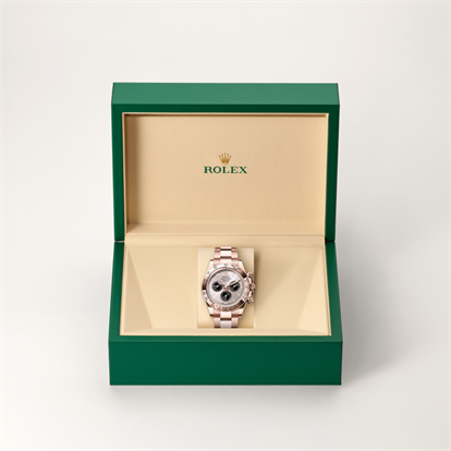 Cosmograph Daytona, Oyster, 40 mm, Everose gold watch inside presentation box