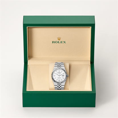 Land-Dweller 36, Oyster, 36 mm, Oystersteel and white gold watch inside presentation box