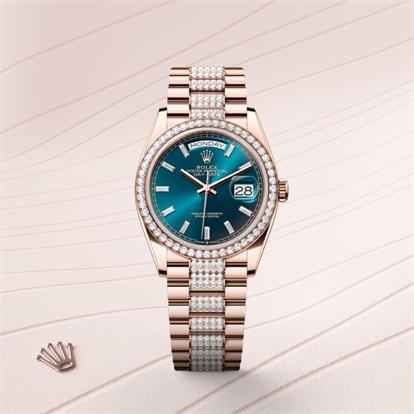 Day-Date 36, Oyster, 36 mm, Everose gold and diamonds watch