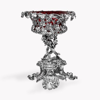 Silver Presentation Bowl Centrepiece Silver Presentation Bowl Centrpiece by Hunt & Roskell, London, 1862.
