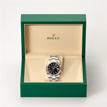 Datejust 41, Oyster, 41 mm, Oystersteel and yellow gold watch inside presentation box