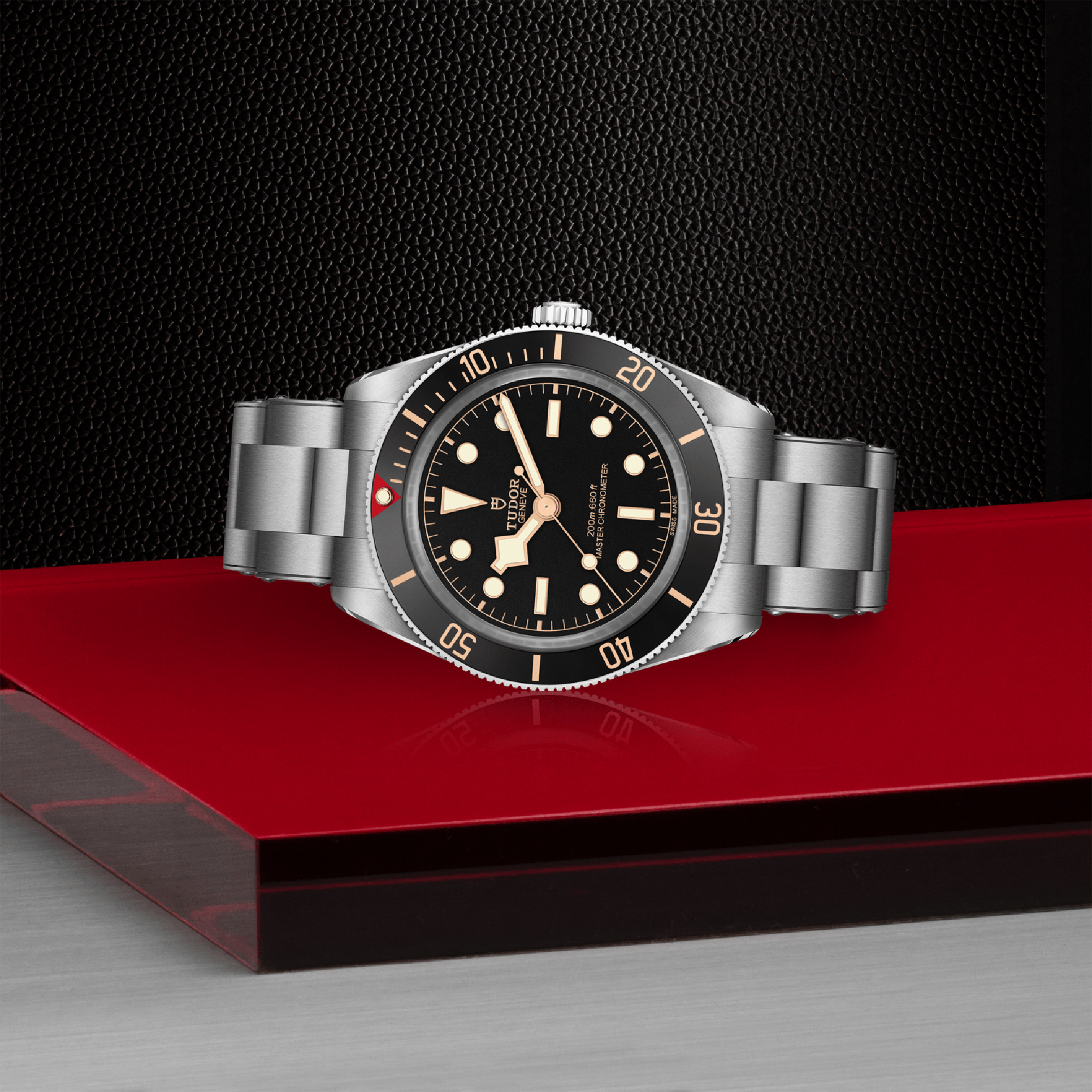 Tudor Black Bay 58 39mm, Black Dial, Arabic/Baton Numerals_3