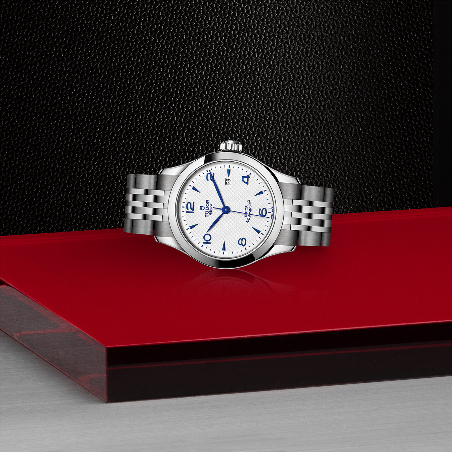 Tudor 1926 28mm. White Dial. Arabic/Baton Numerals_2