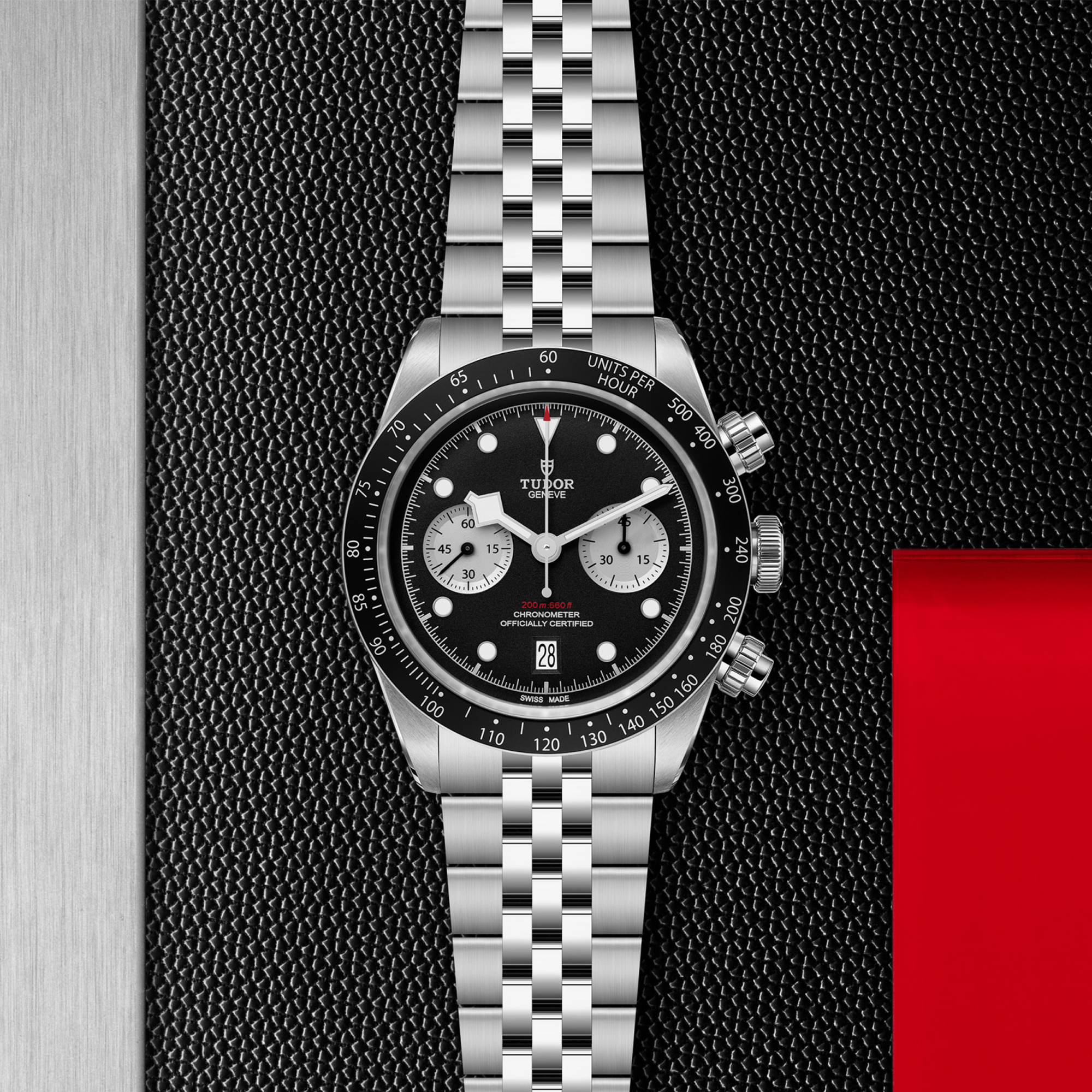 Tudor Black Bay Chrono 41mm, Black Dial, Dot and Triangle Numerals_4