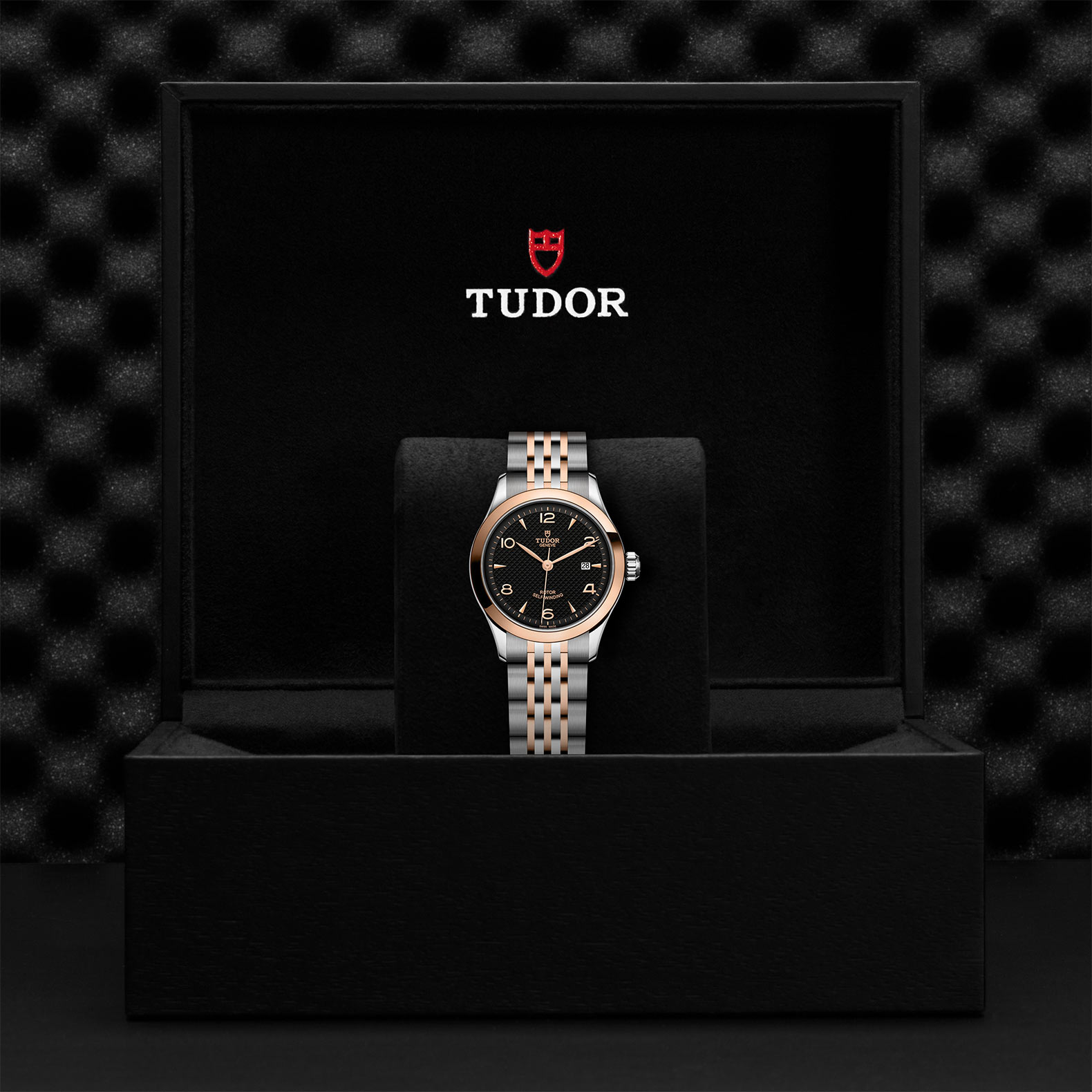 Tudor 1926 28mm. Black Dial. Arabic/Baton Numerals_3