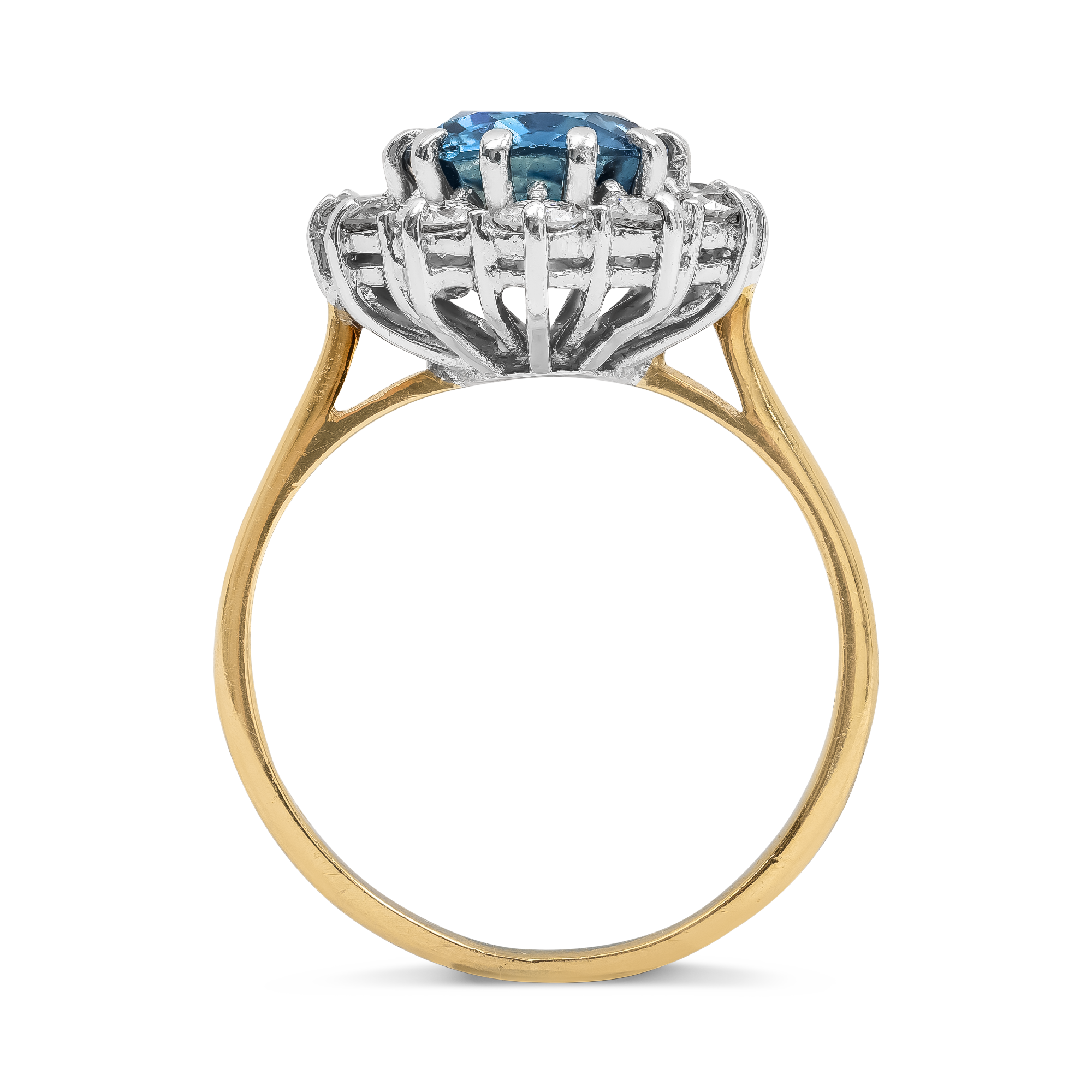 Oval Cut Aquamarine and Diamond Cluster Ring Oval Cut, Claw Set_3