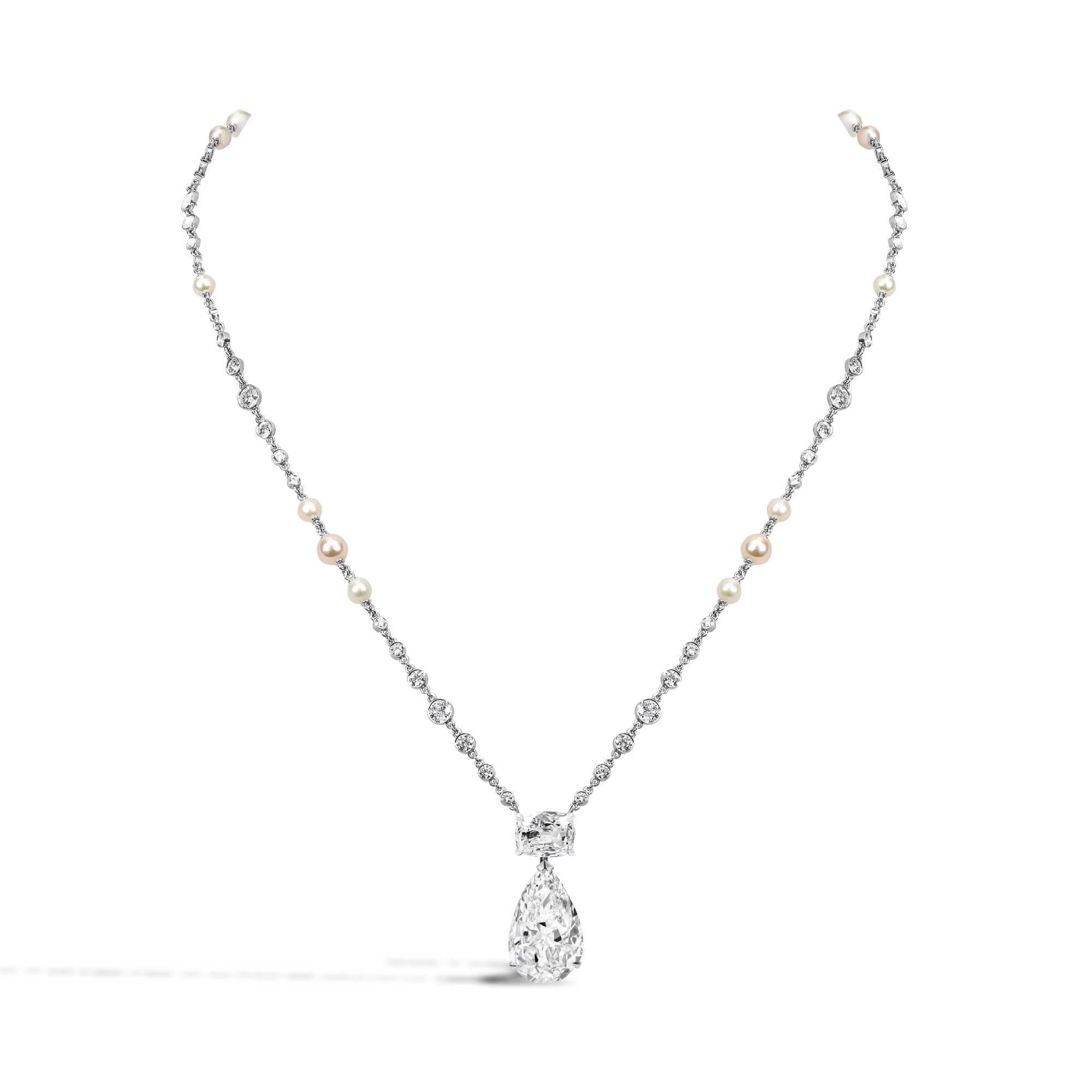 Masterpiece Pear Shaped 5.54ct Golconda Diamond and Pearl Necklace Pear & Cushion Shape, Claw Set_2