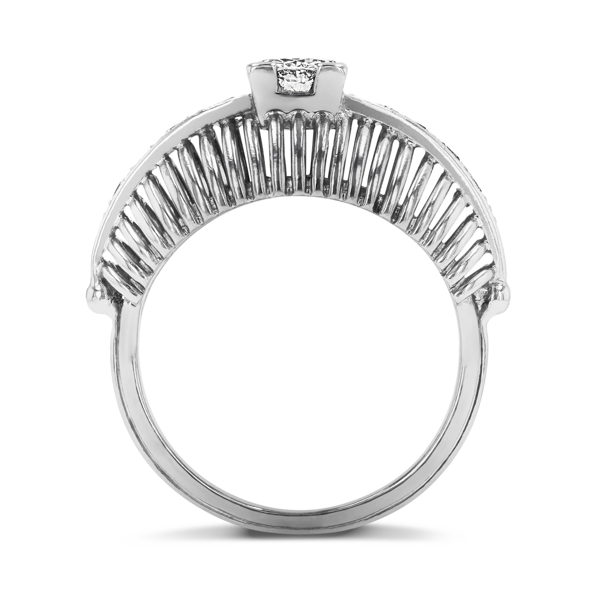 Retro Diamond Solitaire Ring with Diamond Shoulders Brilliant cut, Claw set_3