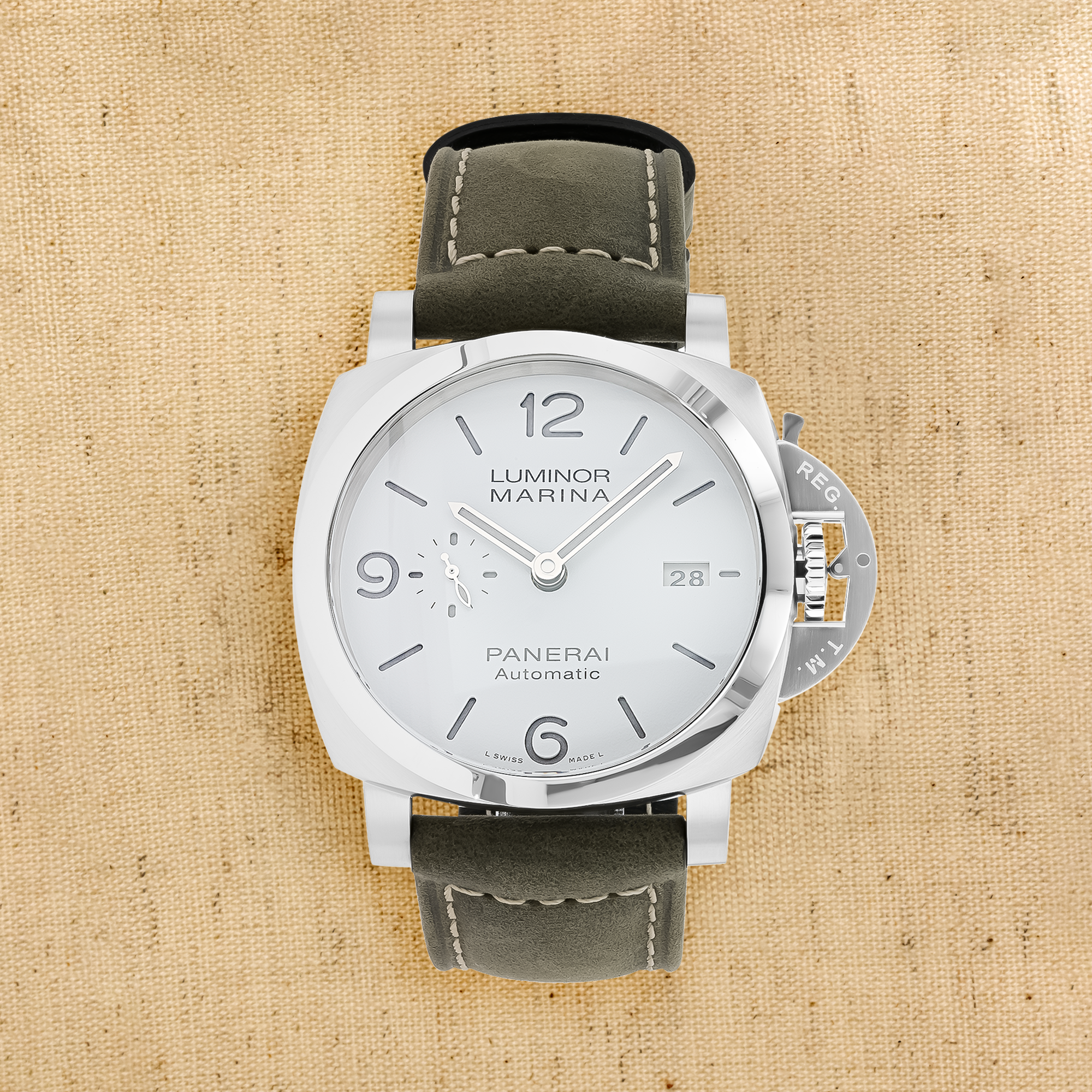 Panerai Luminor Marina - 44mm 44mm, White Dial, Arabic/Baton Numerals_1