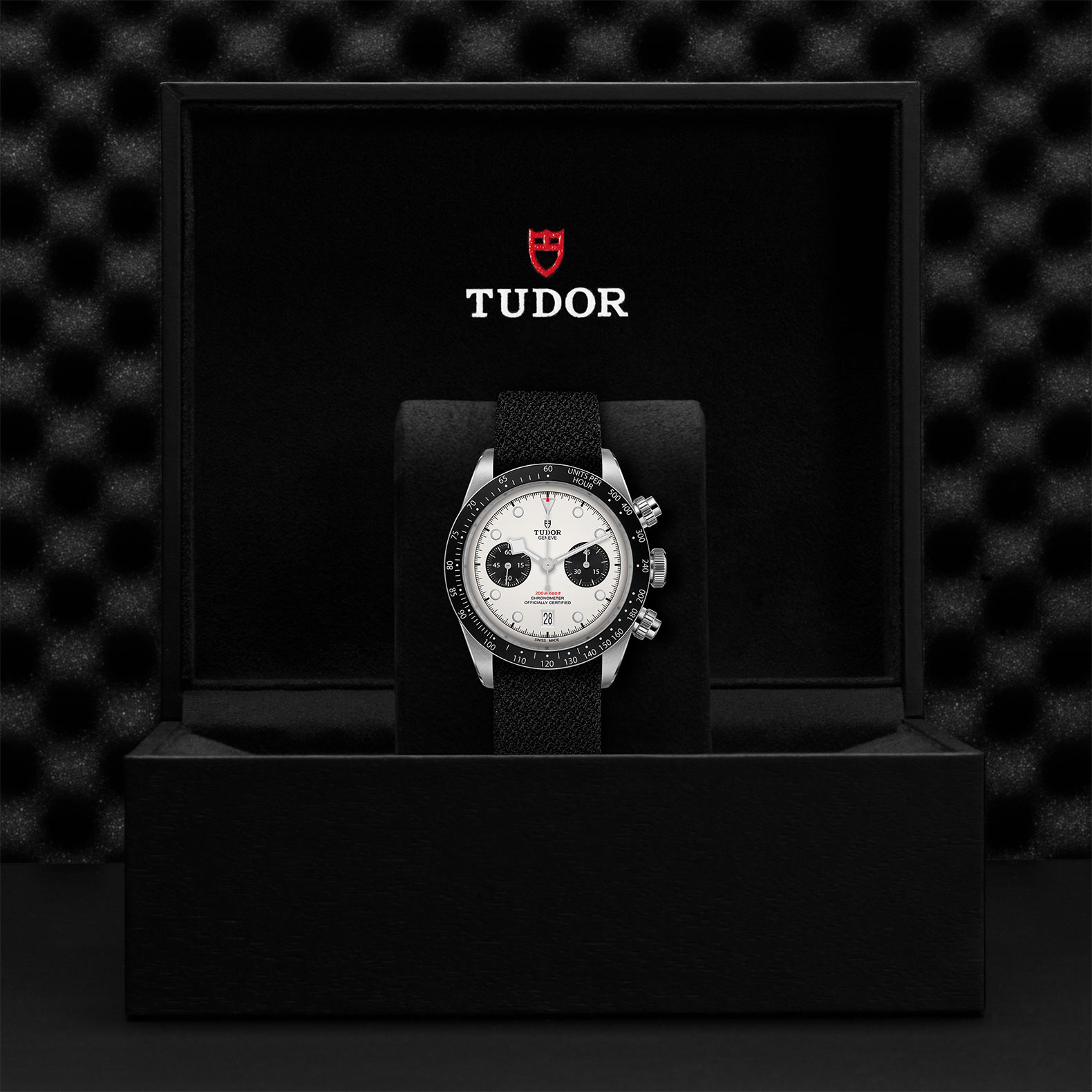 Tudor Black Bay Chrono 41mm, White Dial, Baton Markers_3