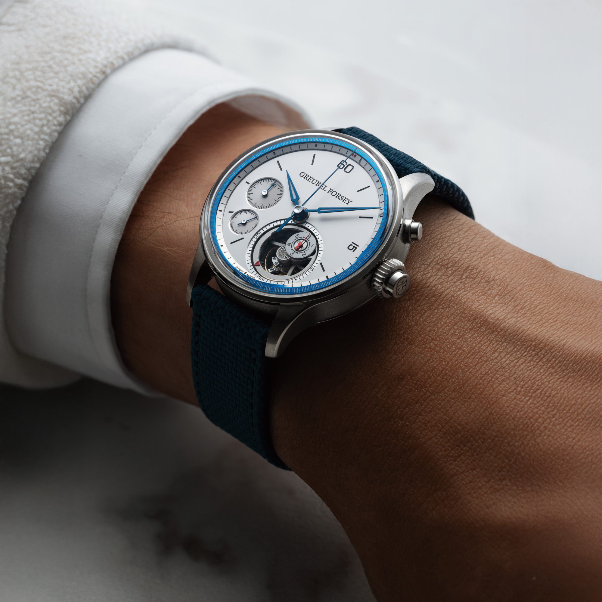 Gruebel ForseyGMT Balancier Convexe 42.9mm, Grey Dial, Arabic Numerals_10
