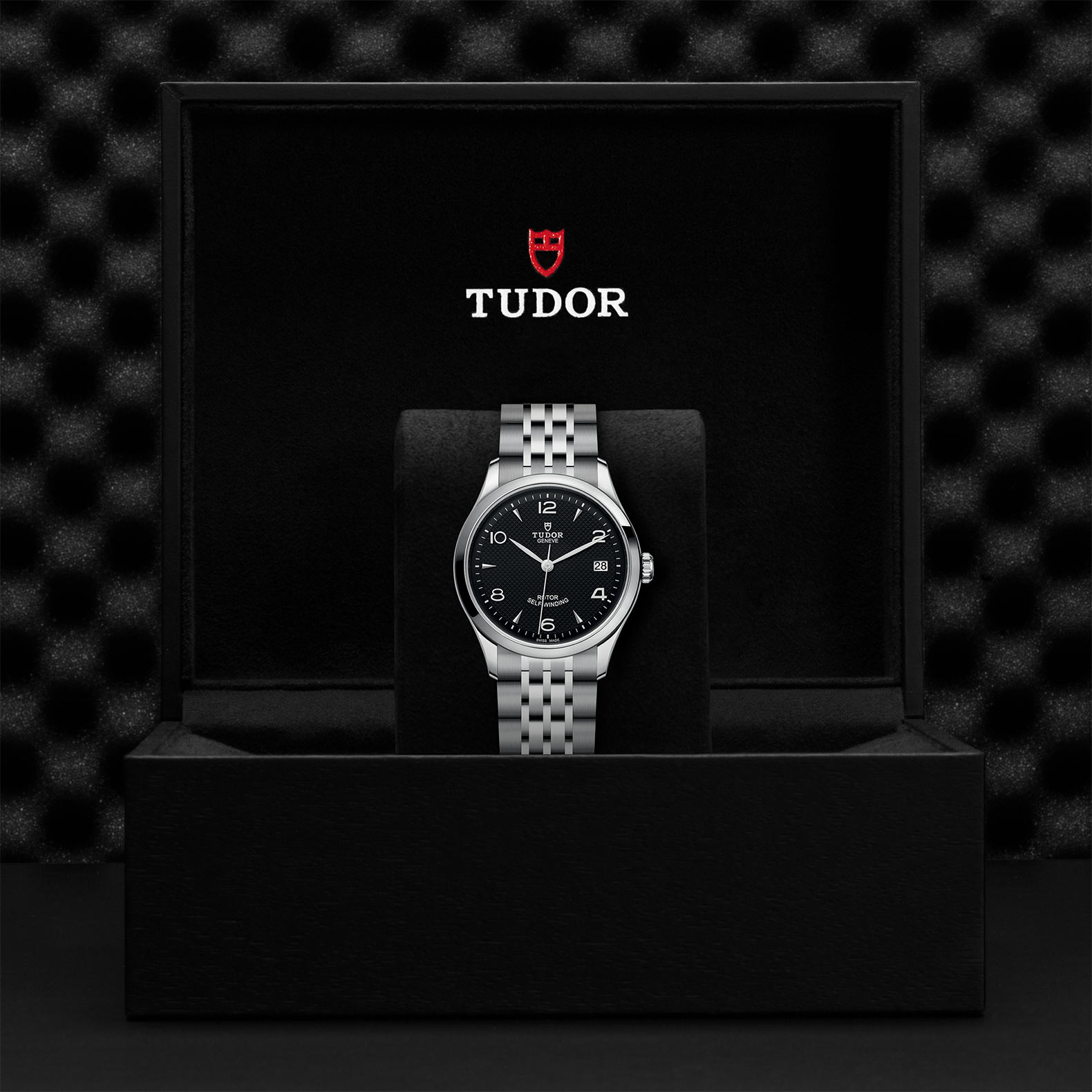 Tudor 1926 36mm. Black Dial. Arabic/Baton Numerals_3