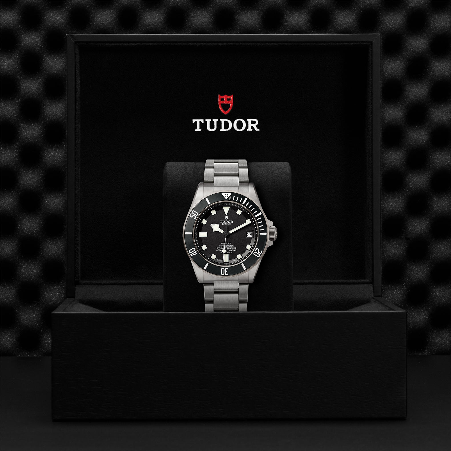 Tudor Pelagos 42mm. Black Dial. Baton Numerals_5