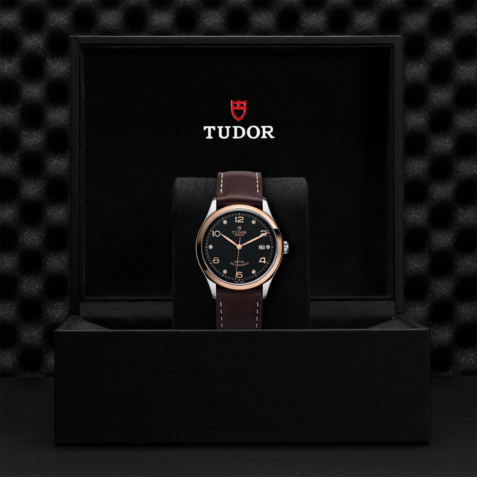 Tudor 1926 39mm, Black Dial, Arabic/Baton Markers_3