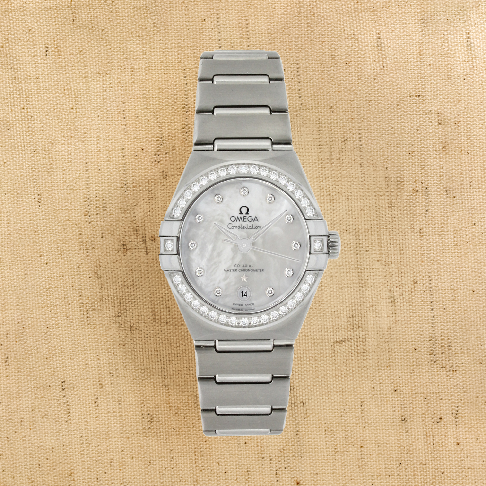 Pre-Owned OMEGA Constellation 29mm, Mother of Pearl Dial, Diamond Numerals_1