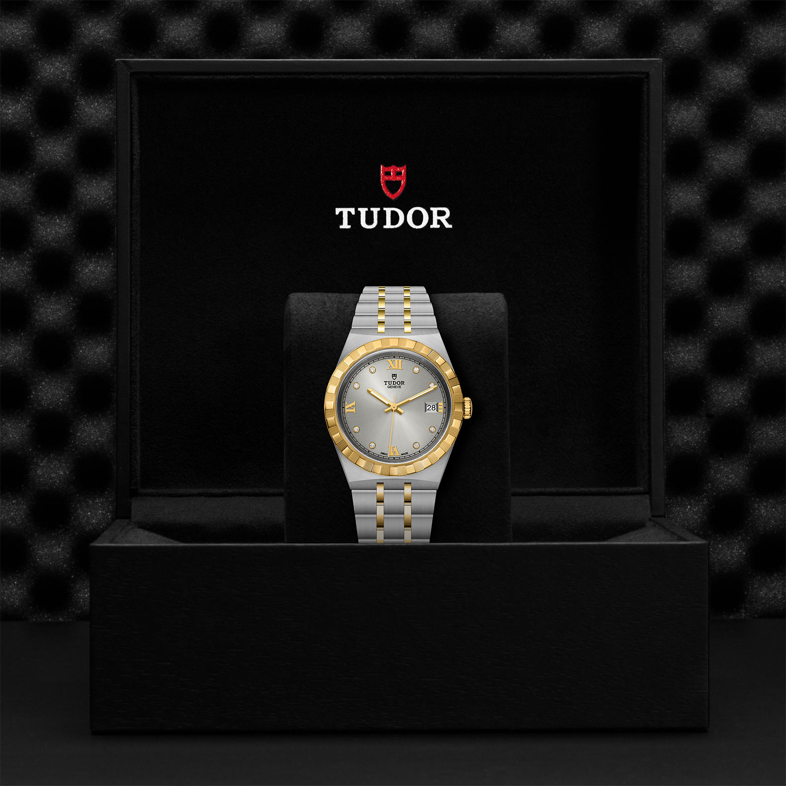 Tudor Royal 38mm. Silver Dial. Diamond Numerals_3