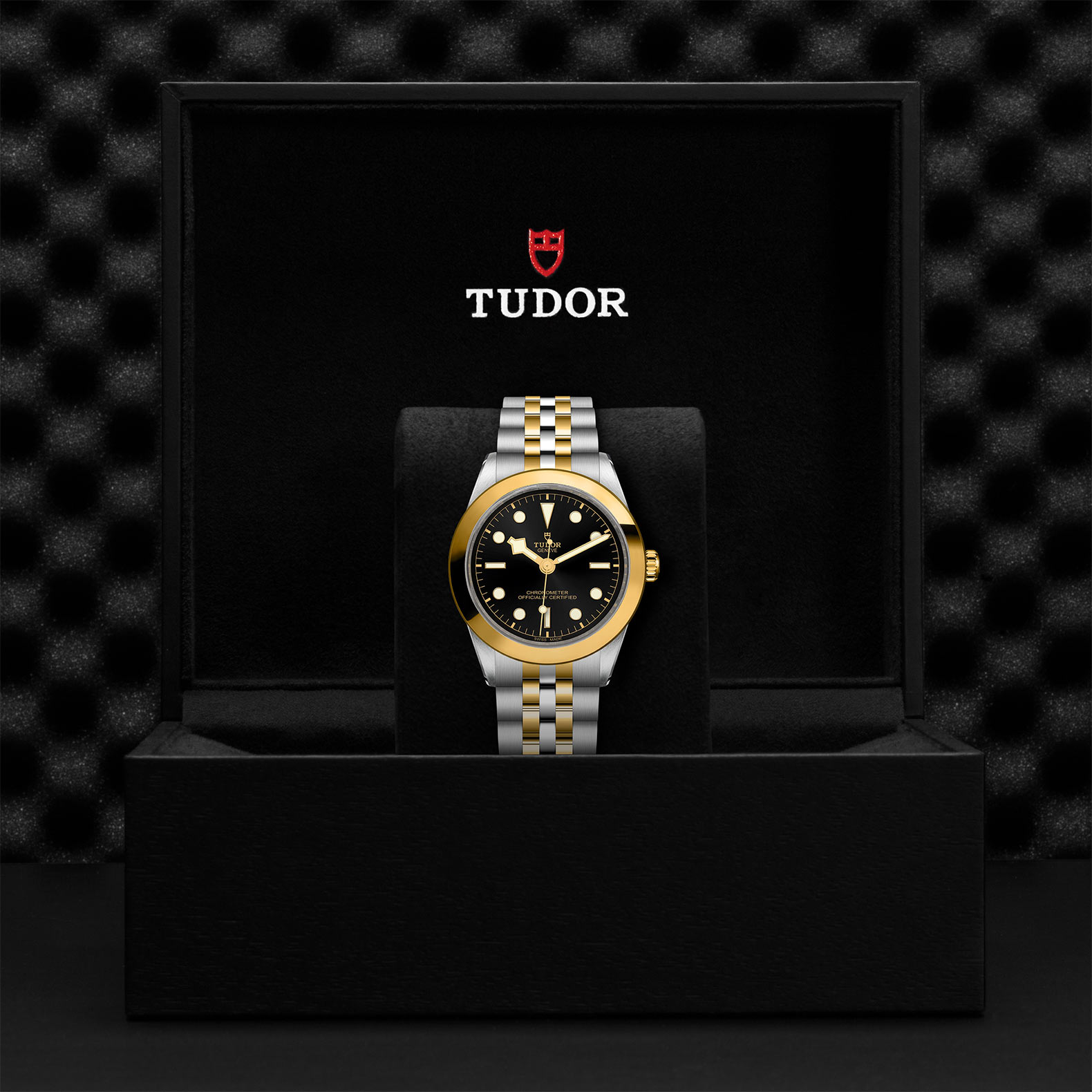 Tudor Black Bay One 39 S&G 39mm, Black Dial, Baton Numerals_3