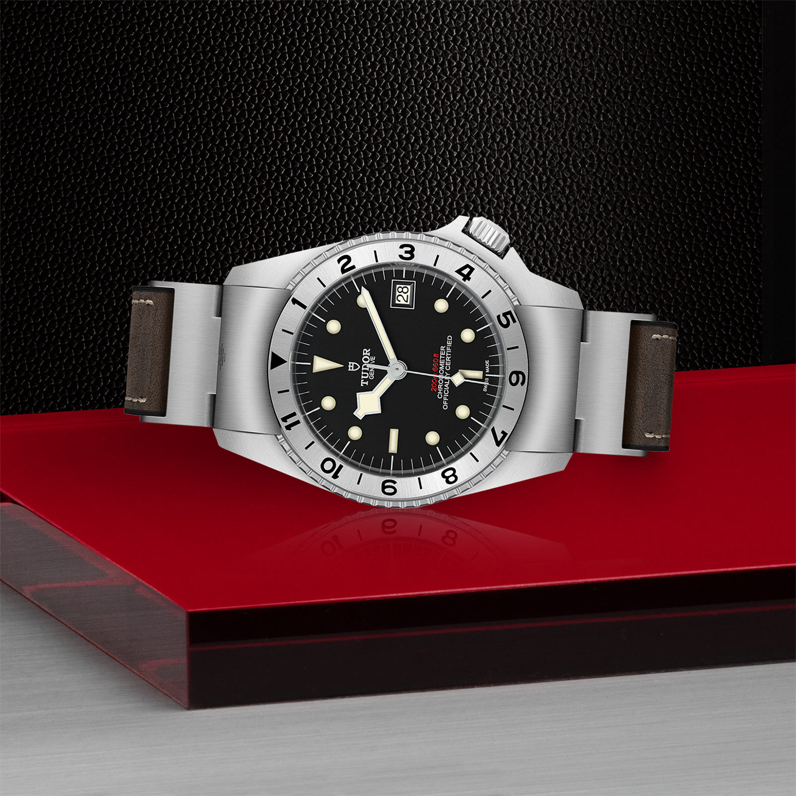 Tudor Black Bay P01 42mm. Black Dial. Baton Numerals_2