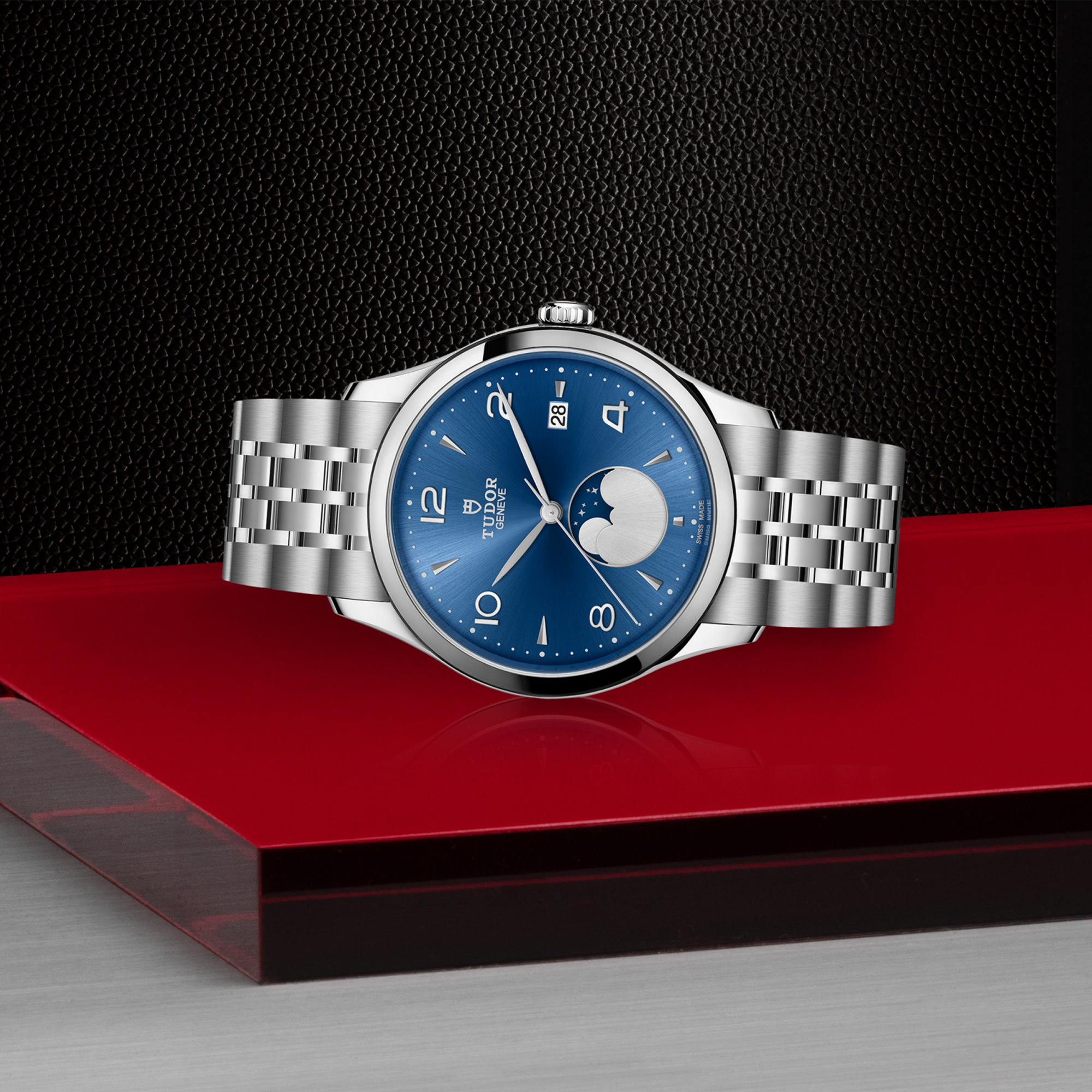 Tudor 1926 Luna 39mm. Blue Moonphase Dial. Arabic/Baton Numerals_2