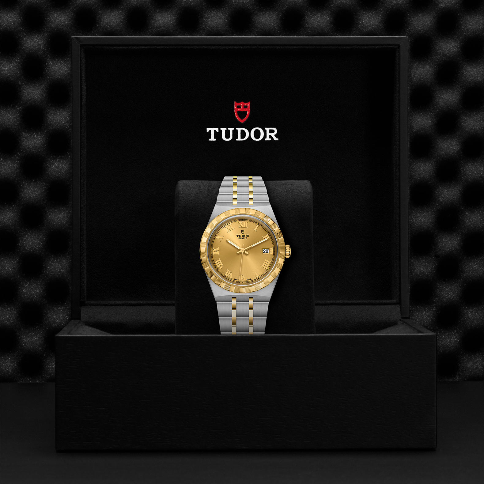 Tudor Royal 38mm. Champagne Dial. Roman Numerals_3