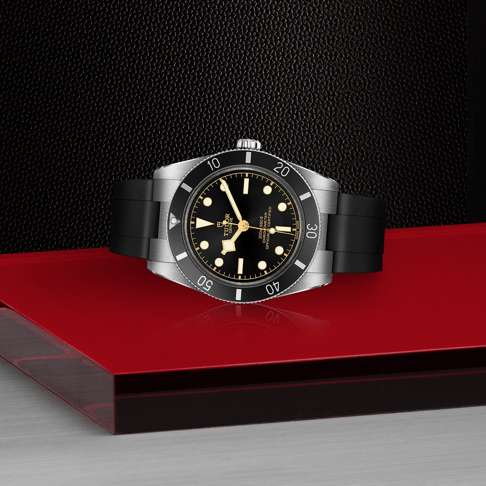 Tudor Black Bay 54 37mm, Black Dial, Baton Numerals_2