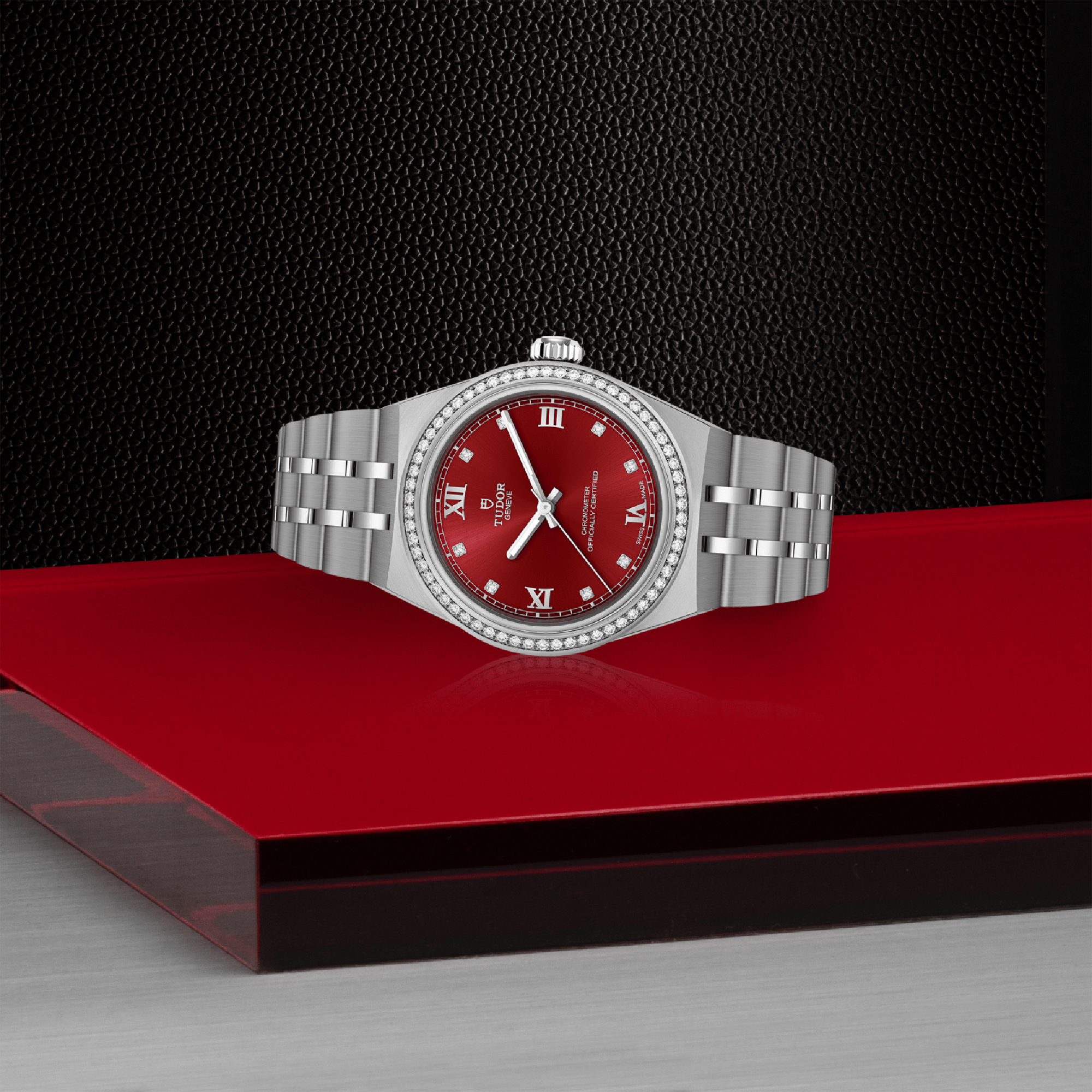 Tudor Royal 30mm, Burgundy Dial, Baton/Roman Numerals_3