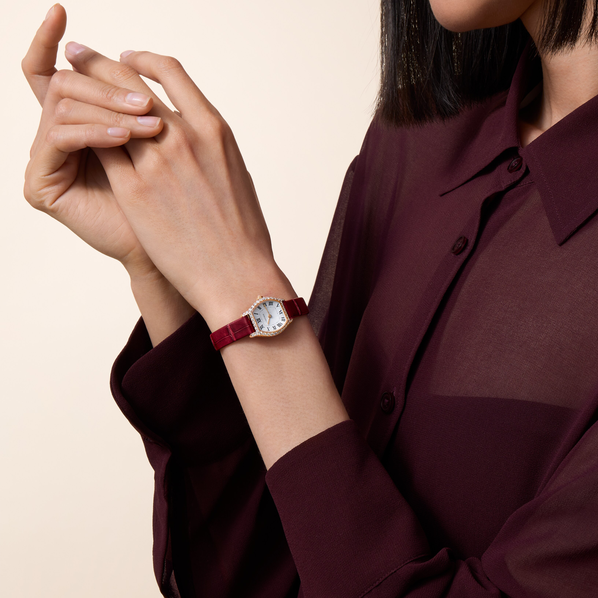 Cartier Tortue 20.9mm, White Dial, Roman Numerals_10