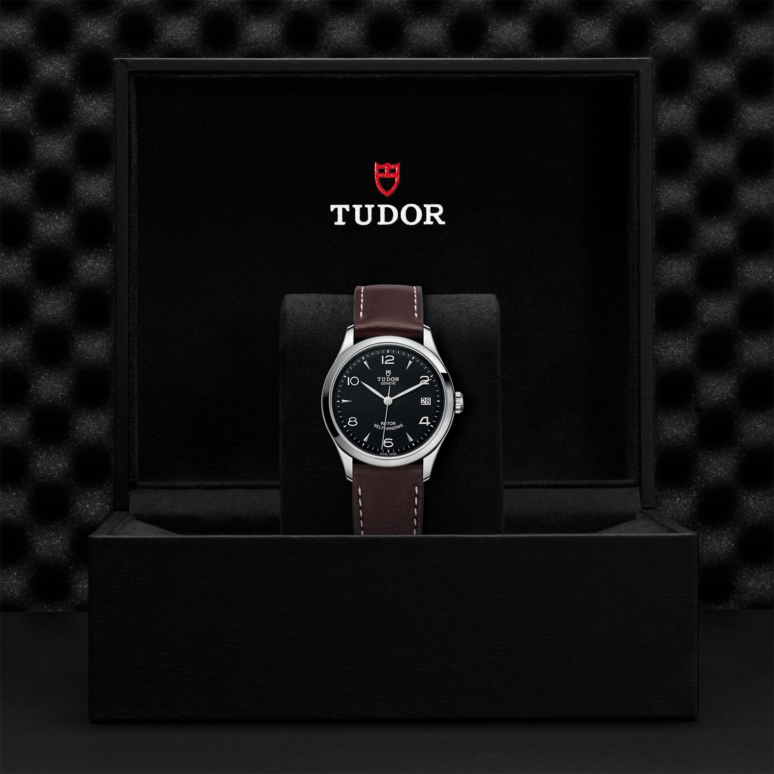 Tudor 1926 36mm, Black Dial, Arabic/Baton Markers_3