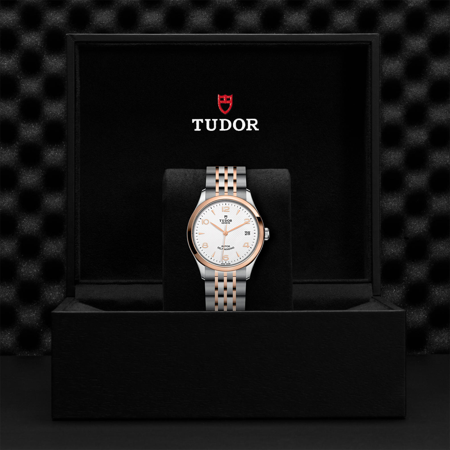 Tudor 1926 36mm, White Dial, Arabic/Baton Markers_3