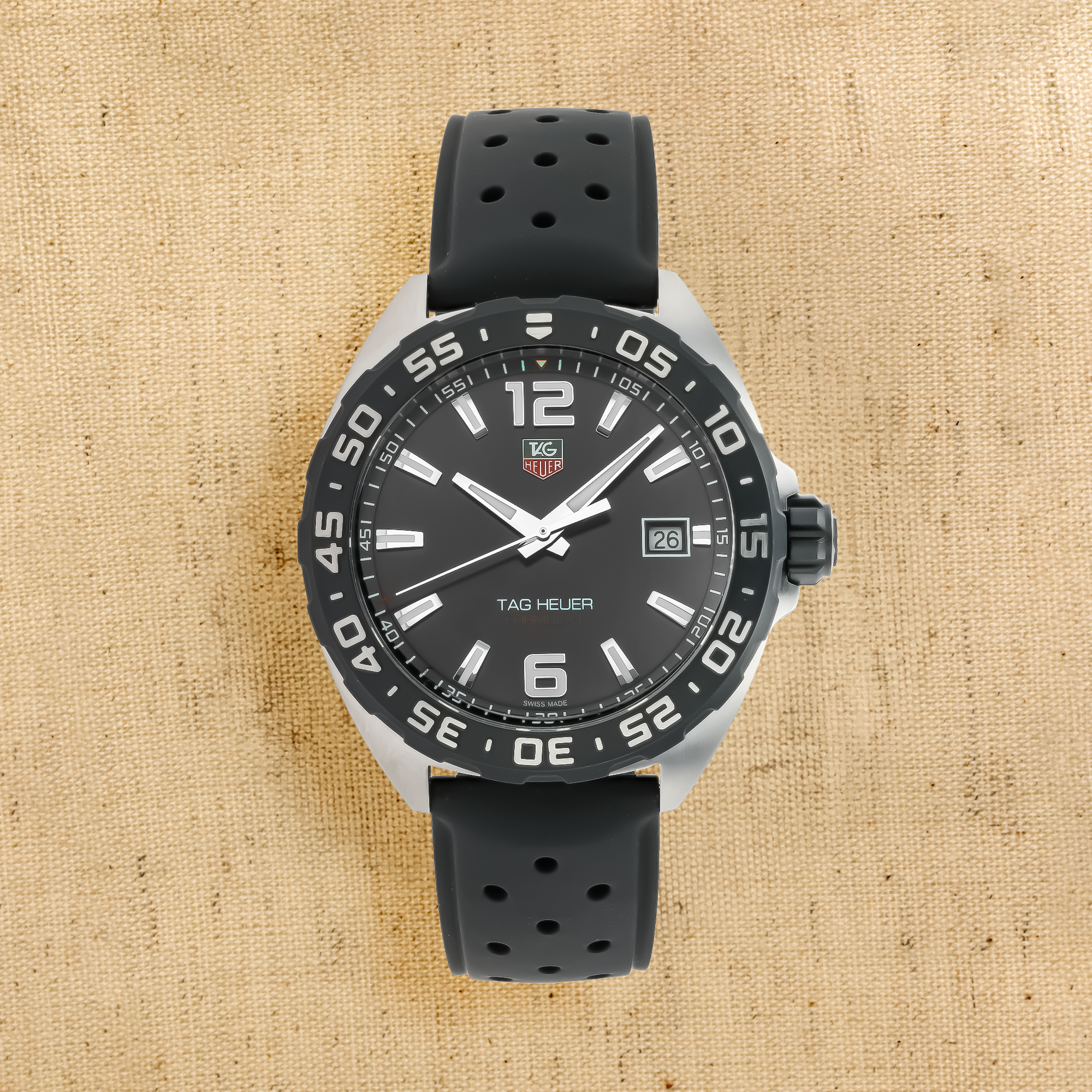 TAG Heuer Formula 1 Date 41mm, Black Dial, Baton/Arabic Numerals_1