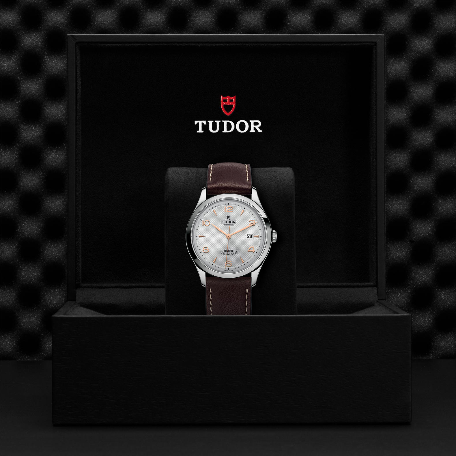 Tudor 1926 41mm, Silver Dial, Arabic/Baton Markers_3