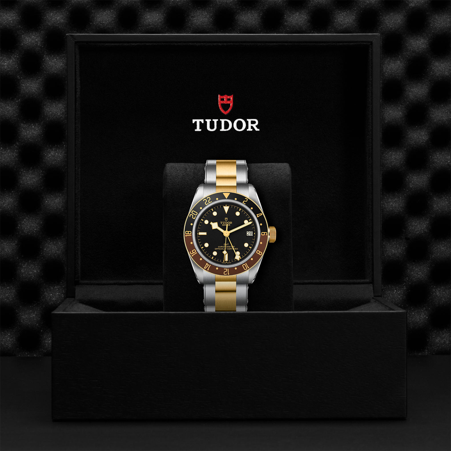 Tudor Black Bay GMT S&G 41mm, Black Dial, Baton Numerals_3