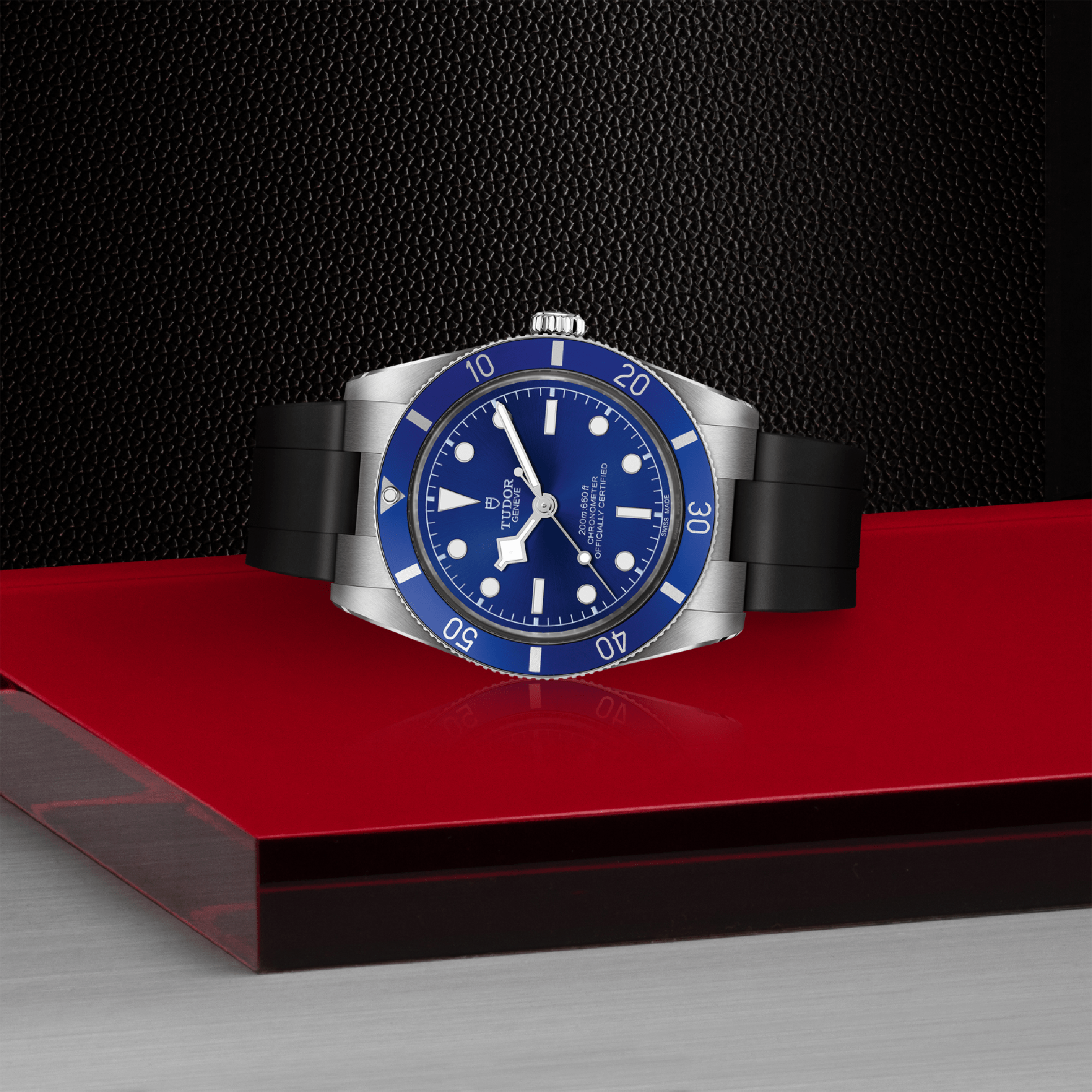 Tudor Black Bay 54 37mm, Blue Dial, Baton/Dot Numerals_3