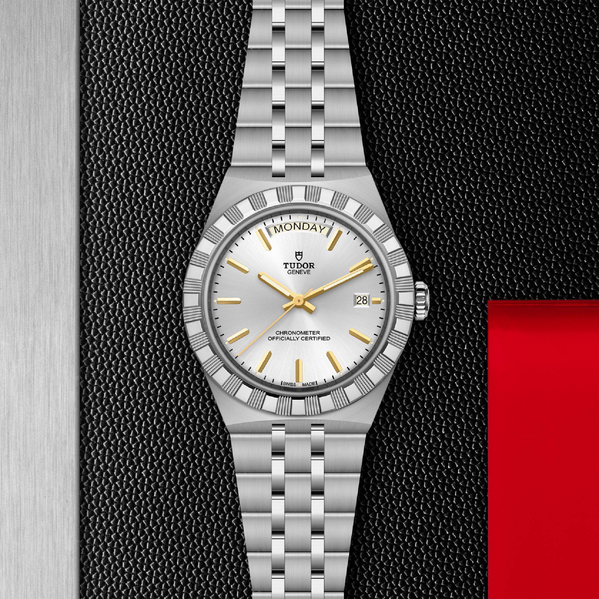 Tudor Royal 40mm, Silver Dial, Baton Numerals_2