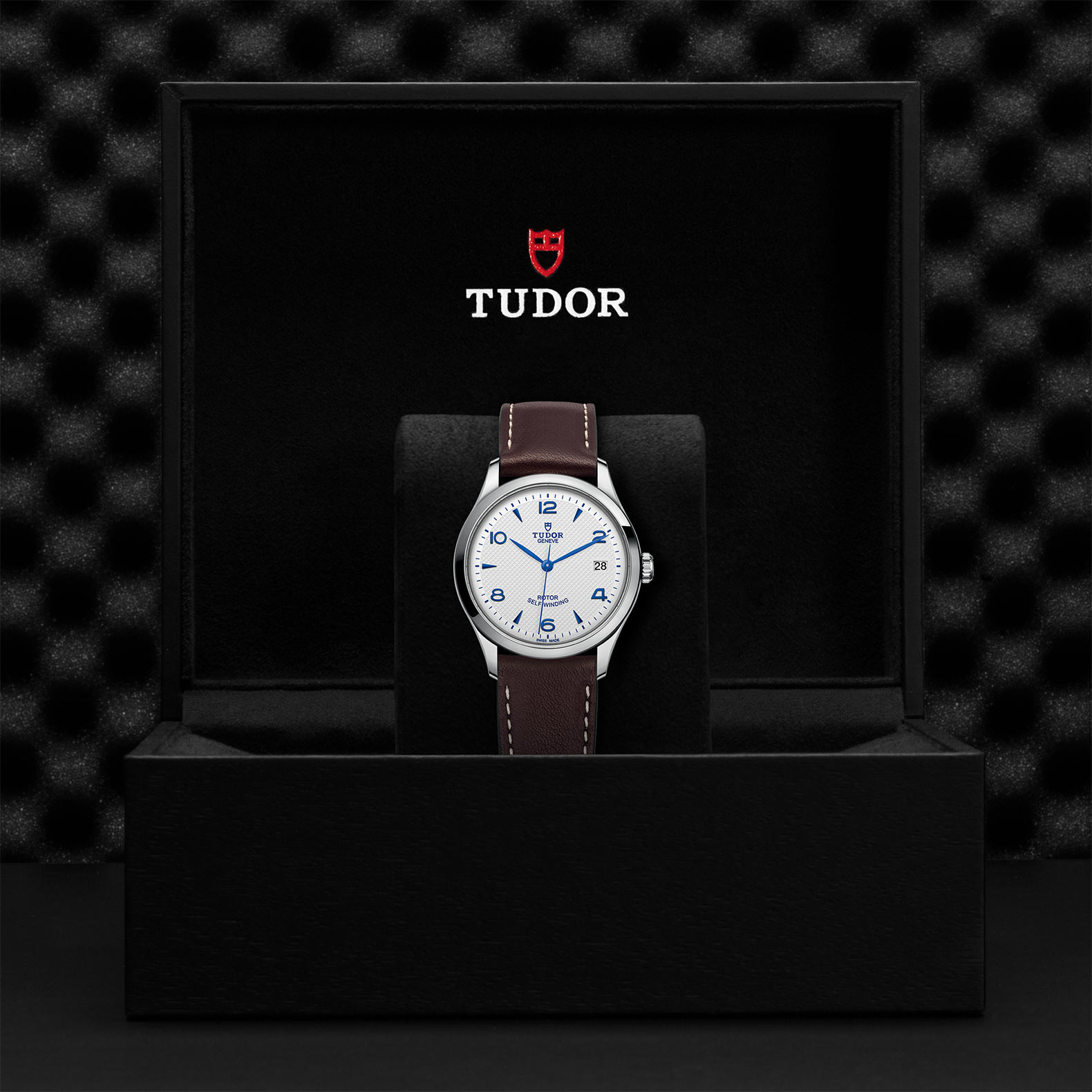 Tudor 1926 36mm, White Dial, Arabic/Baton Markers_3