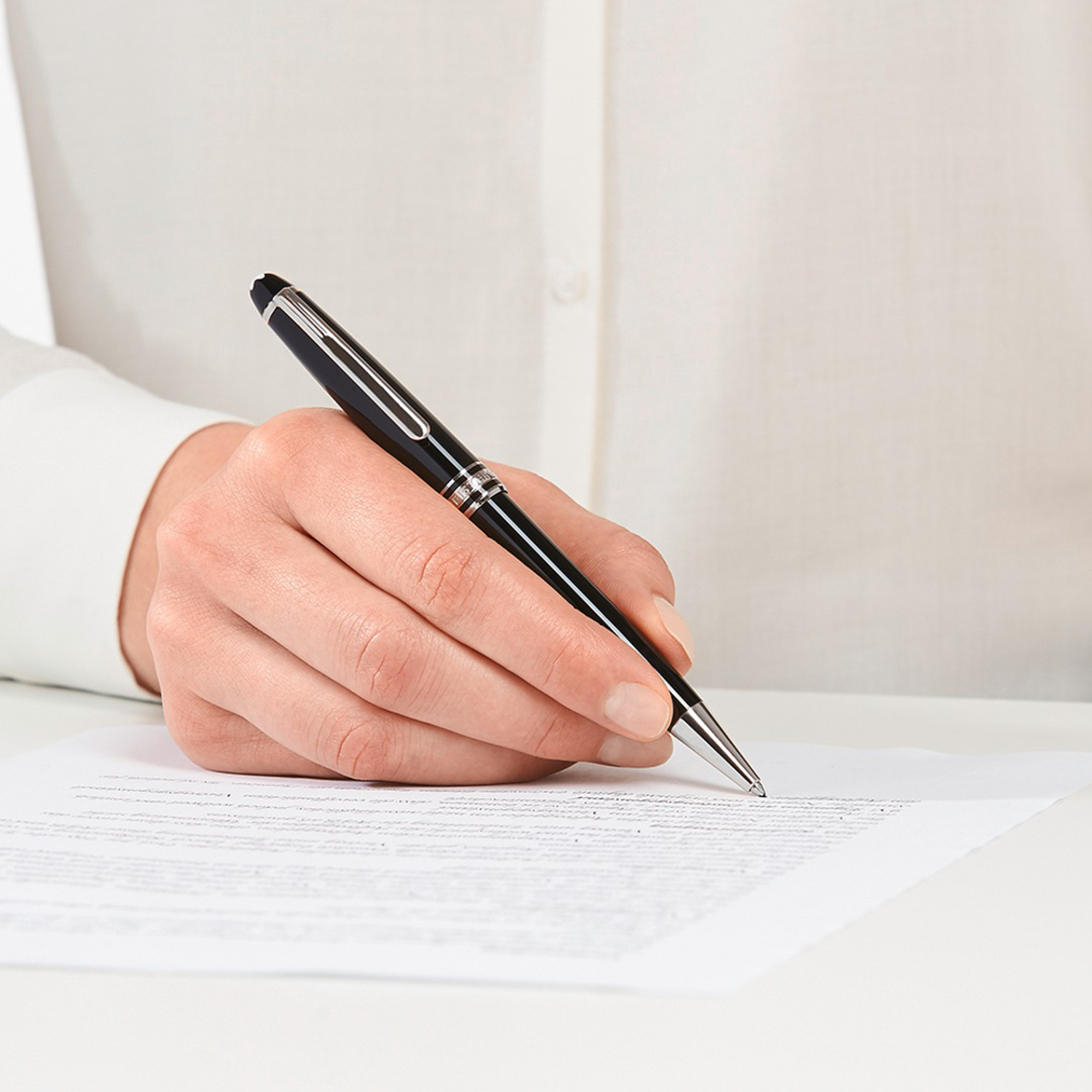 Montblanc Set with Meisterstück Platinum Classique Ballpoint Pen and Meisterstück Wallet 6CC 117084_10