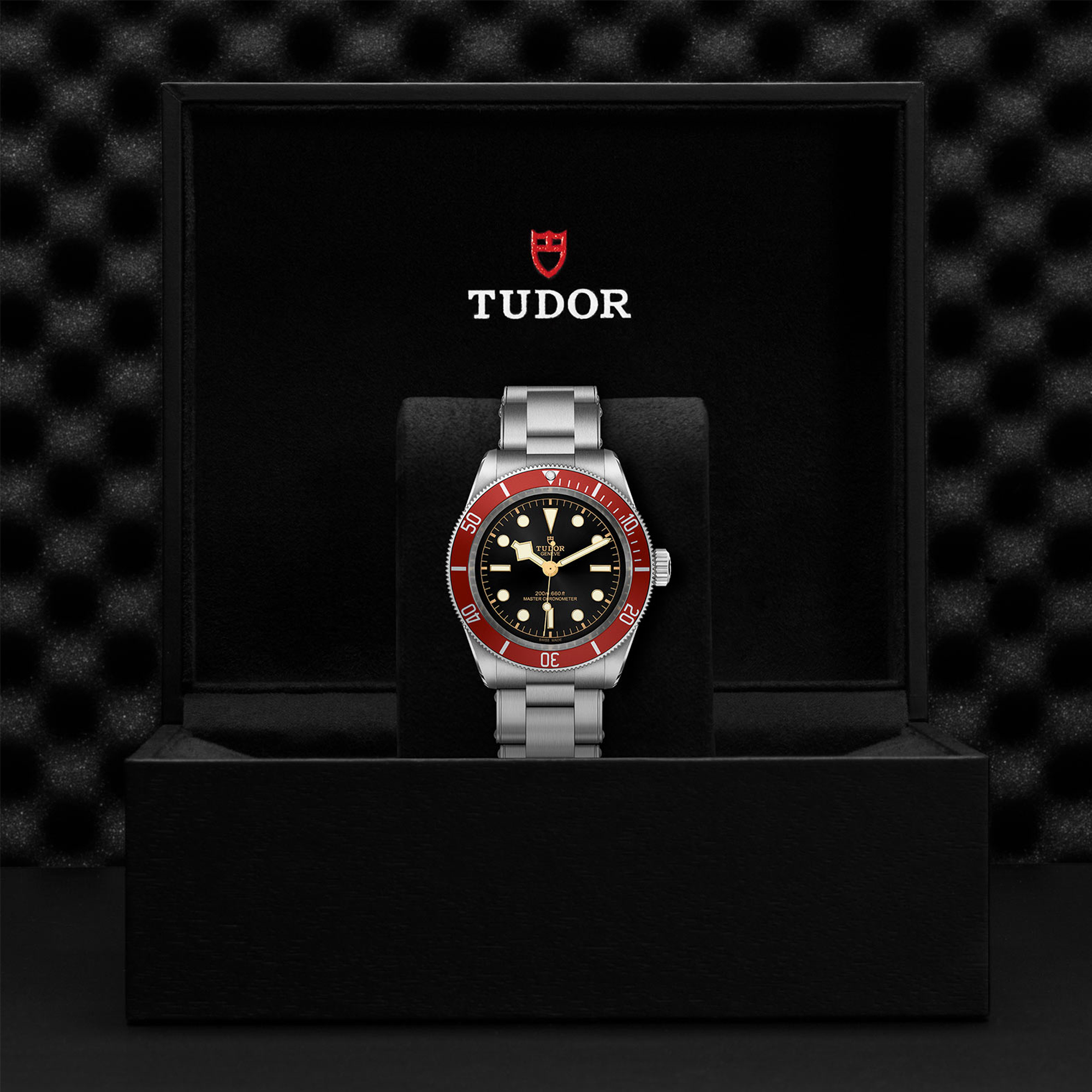 Tudor Black Bay 41mm, Black Dial, Baton Numerals_3