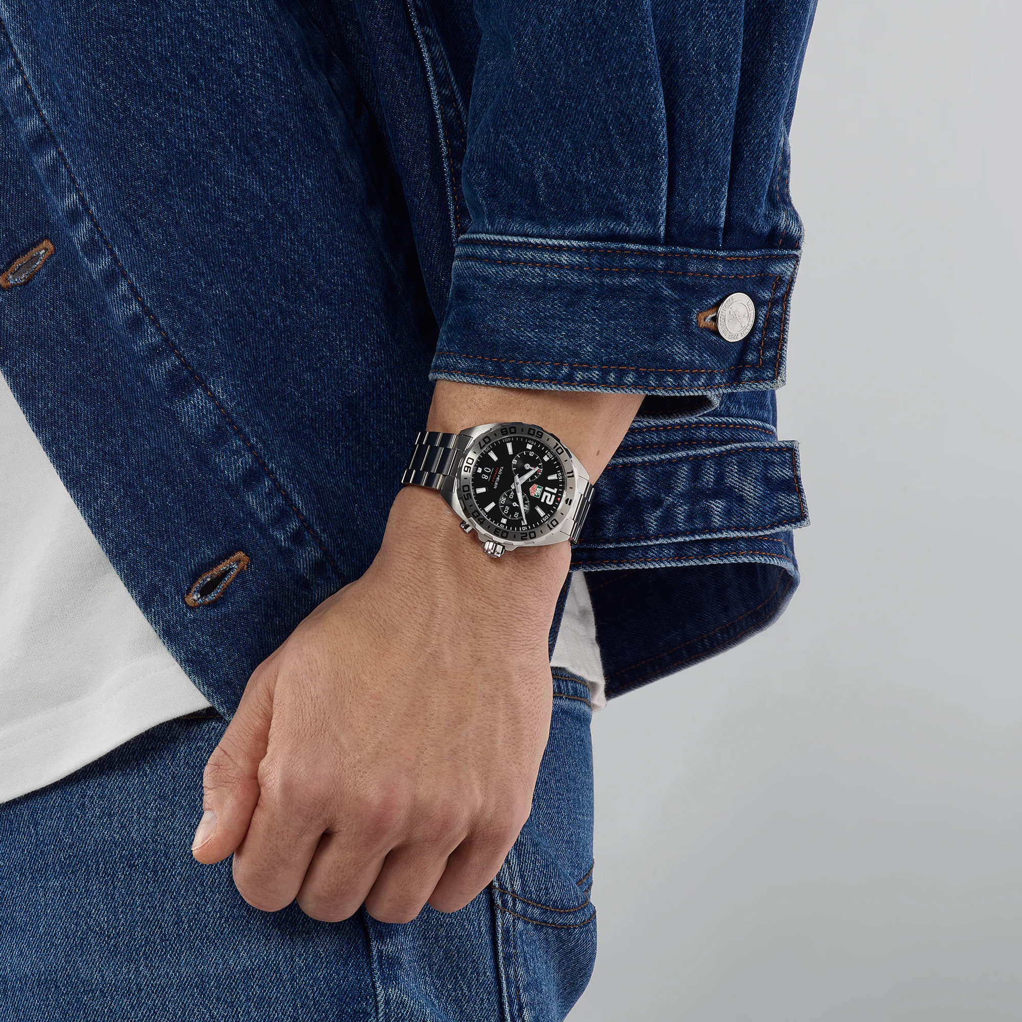Tag Heuer Formula 1 41mm, Black Dial, Arabic and Baton Numerals_4