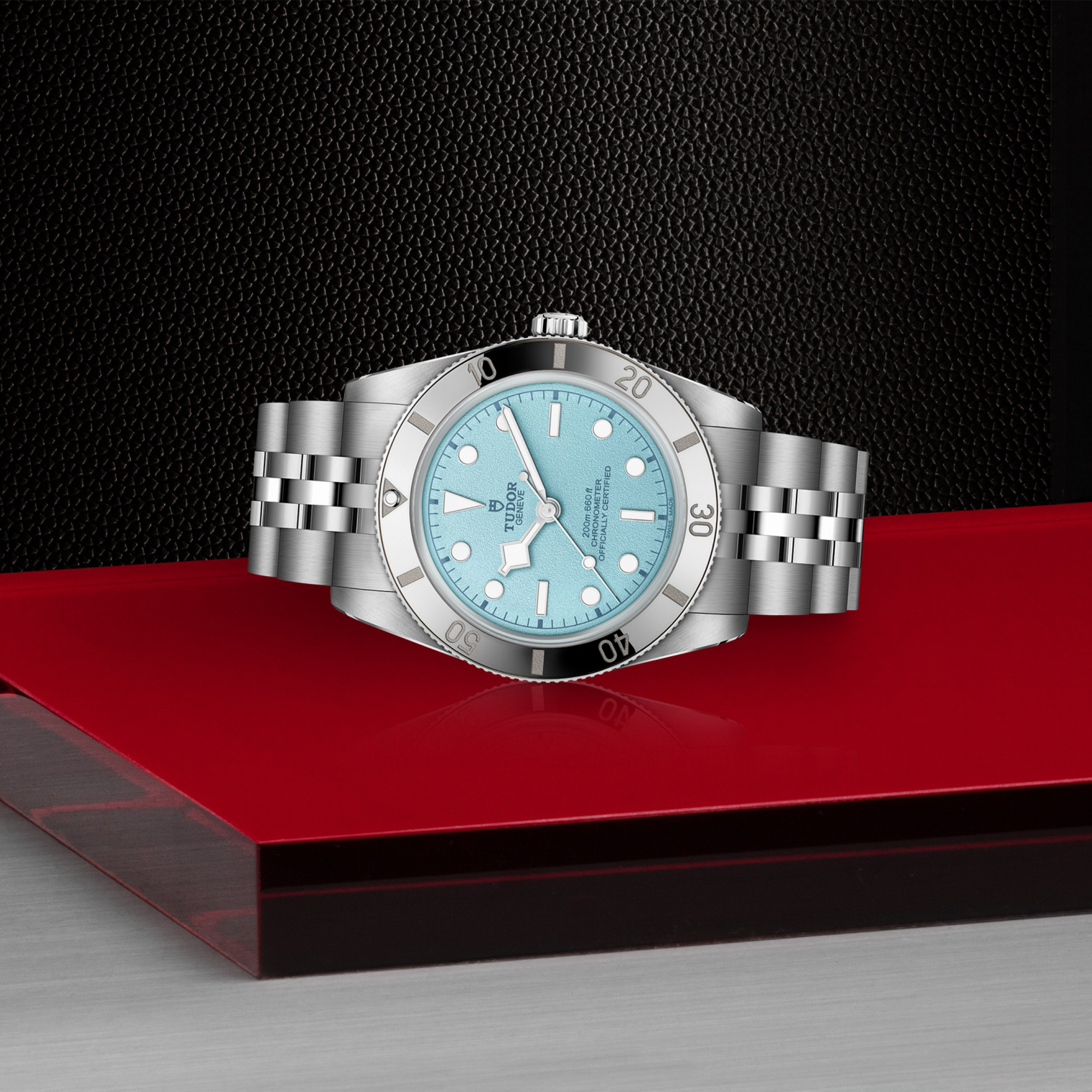 Tudor Black Bay 54 37mm, Turquoise Dial, Baton Numerals_3