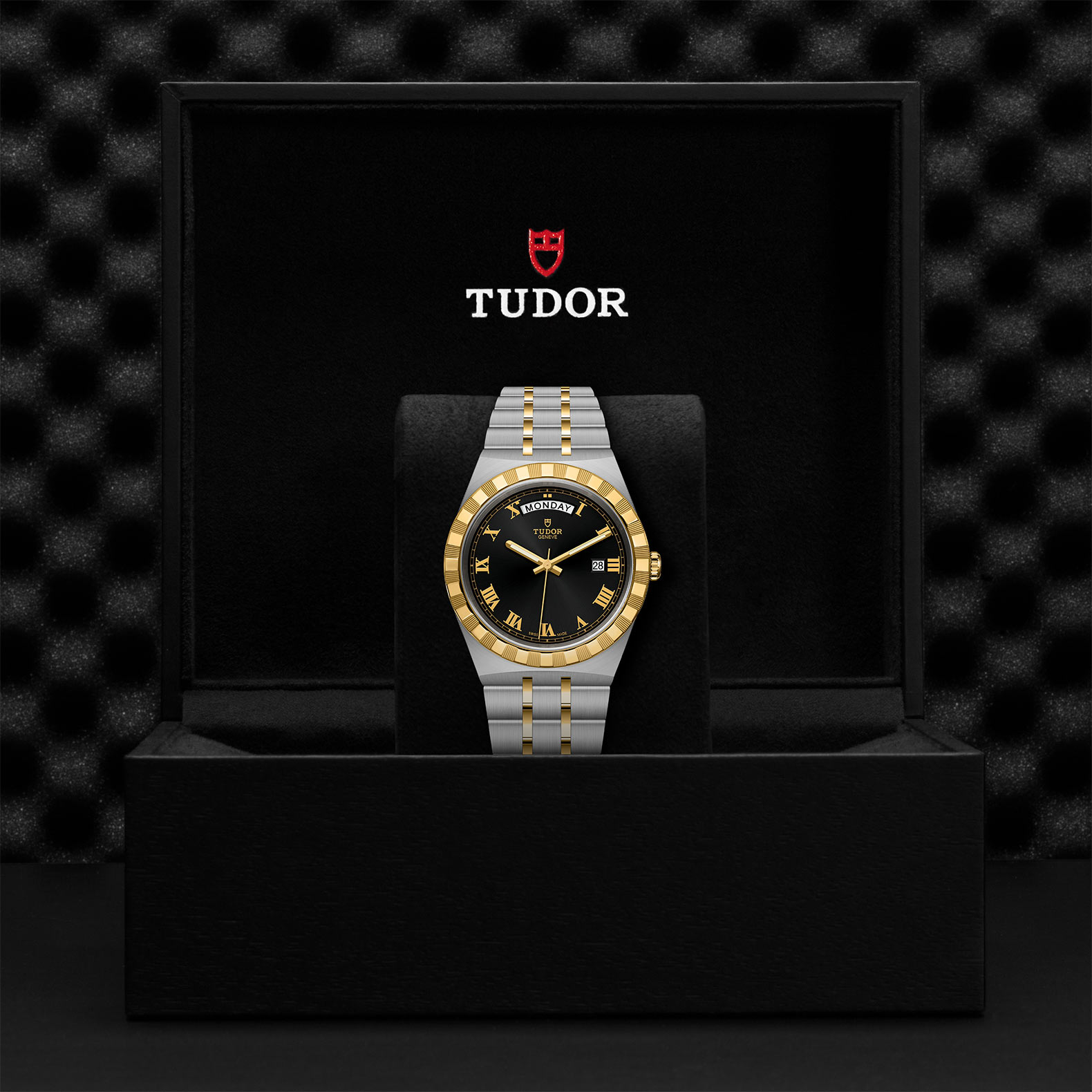 Tudor Royal 41mm. Black Dial. Roman Numerals_3