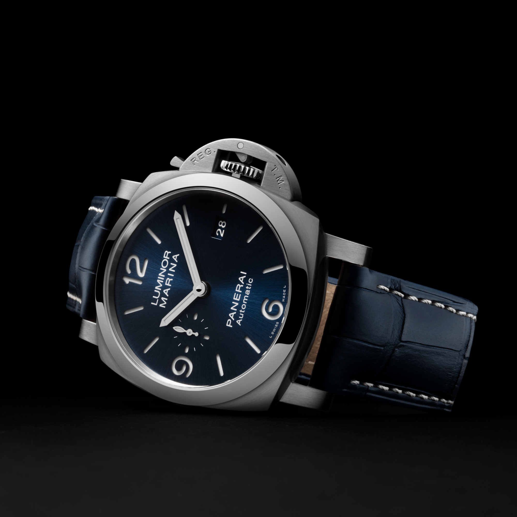 Panerai Luminor Marina - 44mm 44mm, Blue Dial, Arabic/Baton Numerals_4