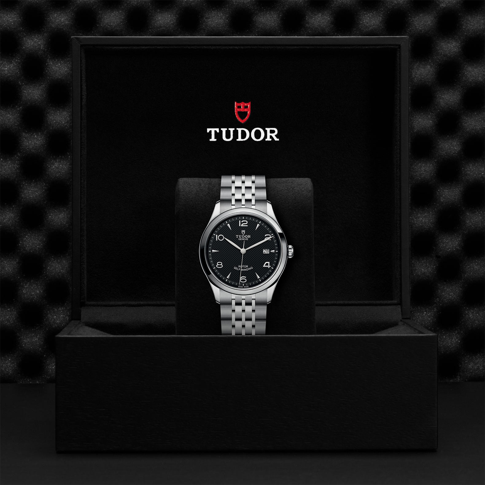 Tudor 1926 39mm. Black Dial. Arabic/Baton Numerals_3